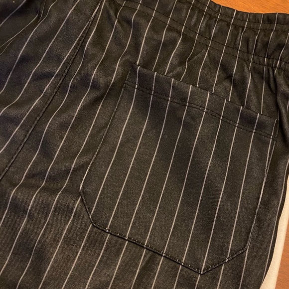 COPY - NBA Official Black Jogger Sweatpants with White Pinstripes Comfort Fit N… - Picture 7 of 9